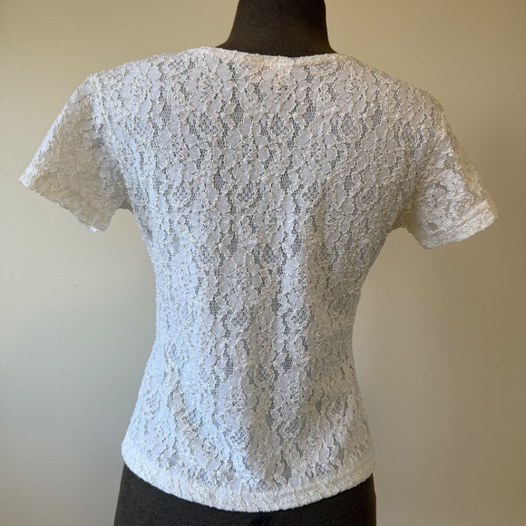 Sweet Vintage Y2K white lace teeš¤ - Picture 3 of 8